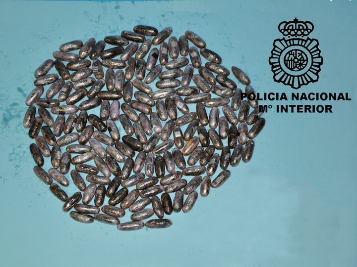 Detenidos por transportar más de un kilo de hachís en el interior del cuerpo