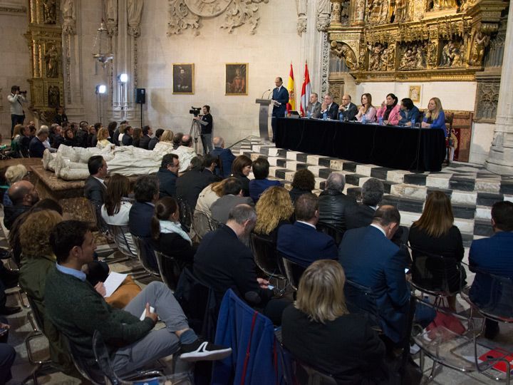 Burgos acoge por primera vez una sesión plenaria de las Cortes de Castilla y León