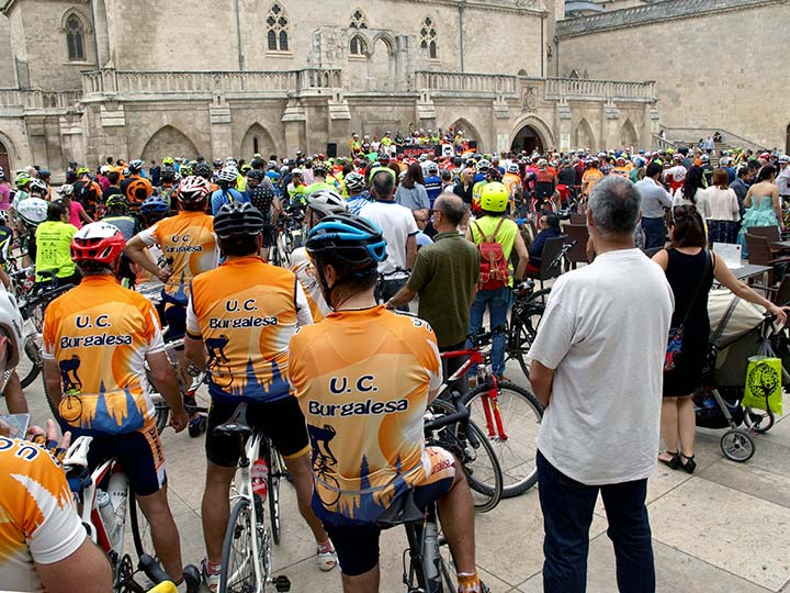 DGT prestará especial atención a los ciclistas y prepara medidas de conciliación