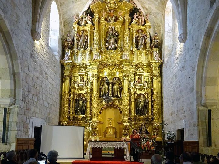 Poza de la Sal reestrena el retablo mayor de la Iglesia de San Cosme y San Damián