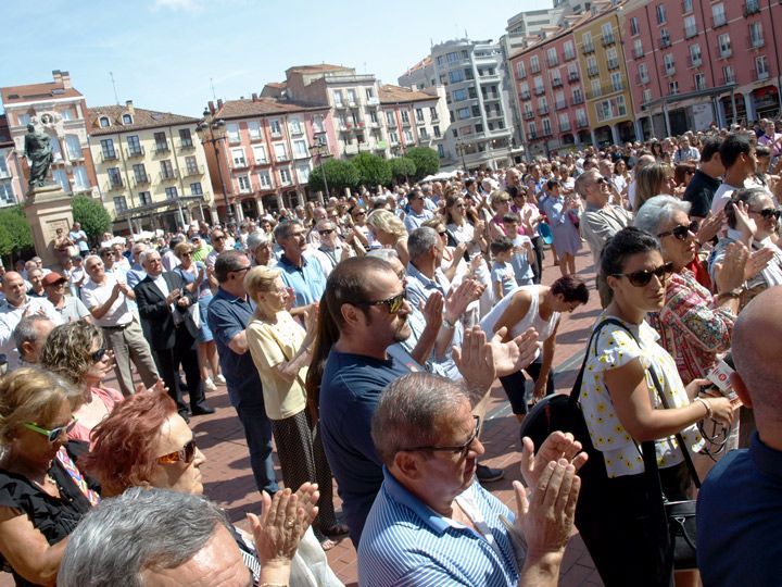 Unidad frente al terror, Burgos se solidariza con el pueblo catalán