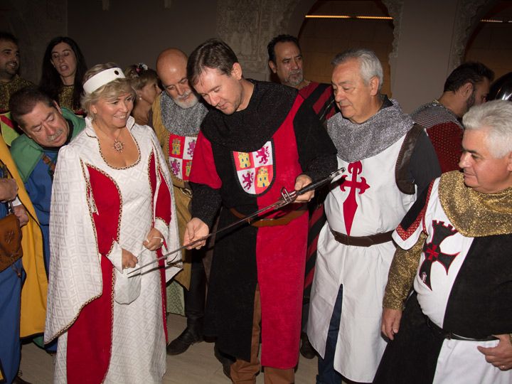 Lacalle recibe el primer ‘Cidiano de honor’ en nombre del Ayuntamiento