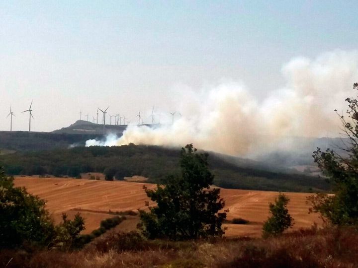 Sofocan un incendio que amenazaba con afectar a Montorio