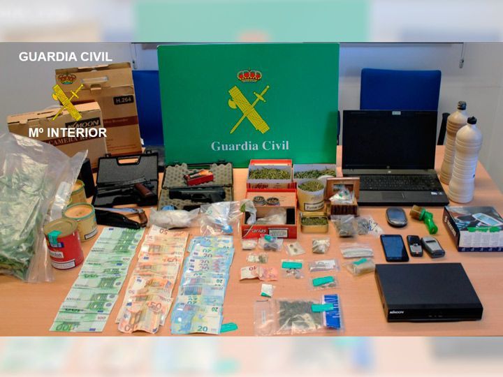 Guardia Civil desmantela en Roa un importante punto de venta de droga