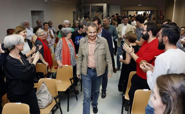 Zapatero insta a Puigdemont a rectificar, que «no es rendirse»