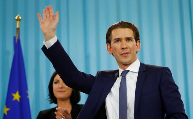 Austria da un vuelco a la derecha con la victoria del conservador Kurz