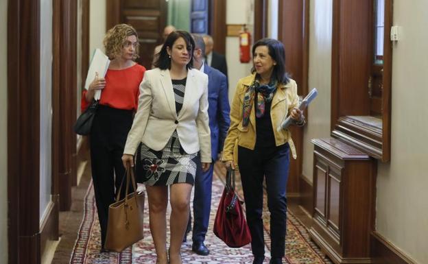 El PSOE retira la reprobación a la vicepresidenta porque «no es una prioridad»