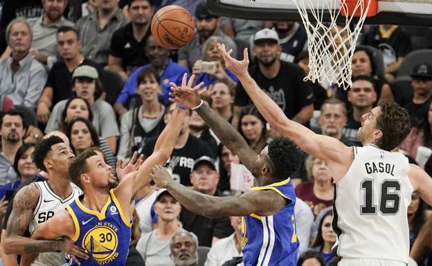 Los Warriors acentúan la crisis perdedora de los diezmados Spurs