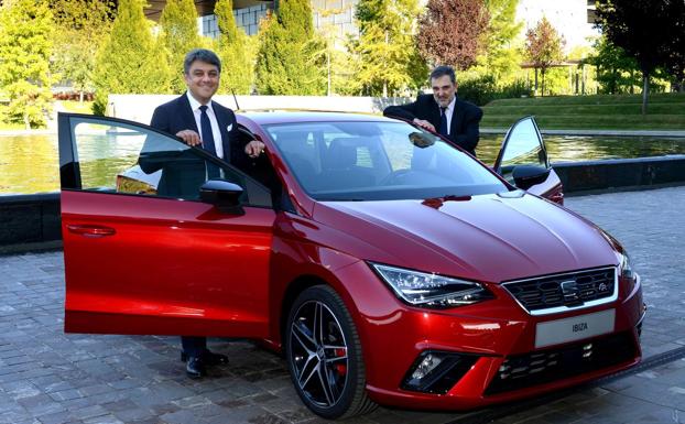 SEAT y Telefónica acuerdan potenciar la digitalización en la industria del automóvil