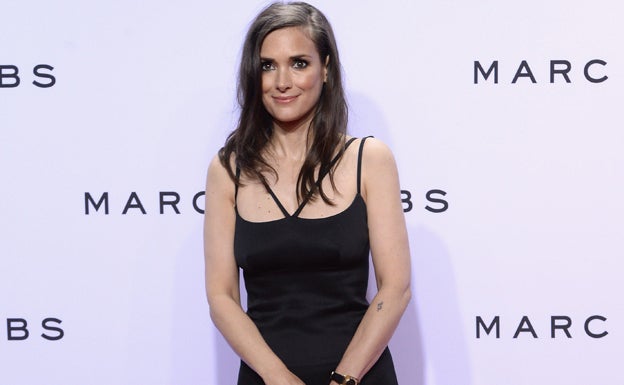 Winona Ryder se venga de una compañera de clase 15 años después