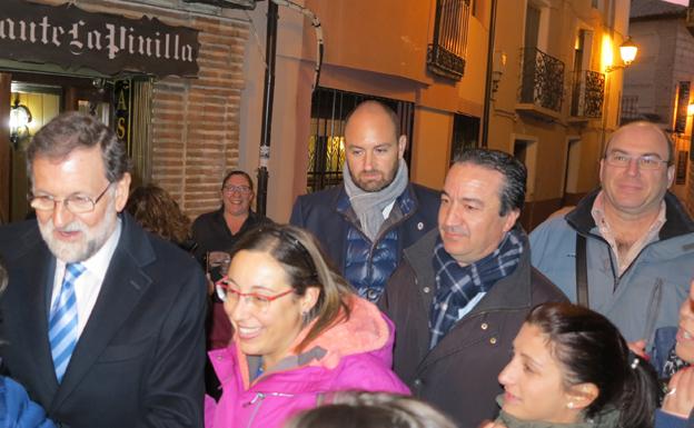 Rajoy, Dastis y Méndez de Vigo almuerzan en Arévalo tras asistir en Salamanca al acto de entrega de Doctor Honoris causa a Junckers