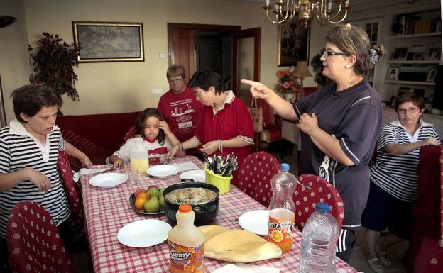 Ayudas por reducción de jornada y excedencia para quienes la cogieron entre julio de 2016 y junio de 2017