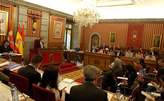 El Pleno inicia trámites para cambiar las calles y cumplir con la Memoria Histórica