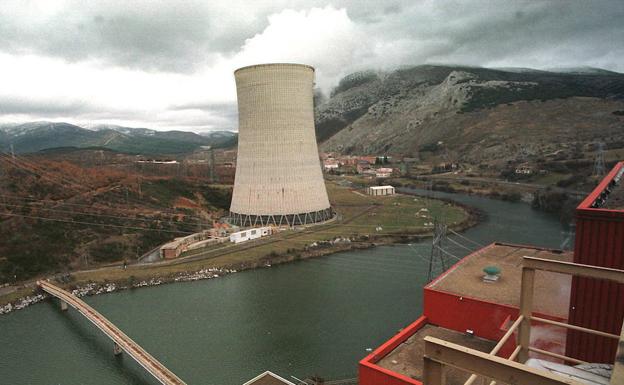 El alcalde de Velilla afirma que el cierre de la térmica produciría un «daño irreparable» en la comarca