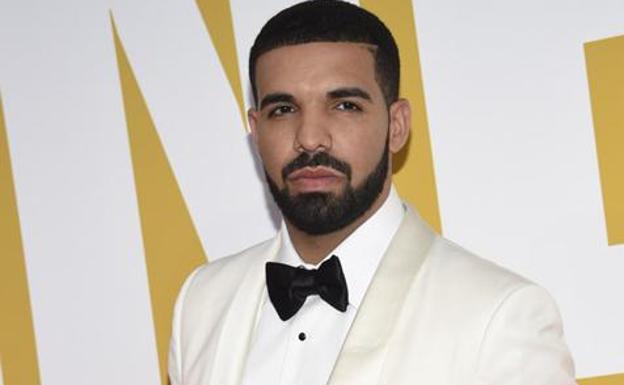 Drake expulsa a un hombre de su concierto por acoso sexual