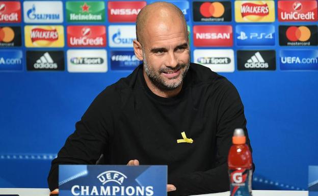 Guardiola: «Espero que tarde o temprano deje de llevar el lazo»
