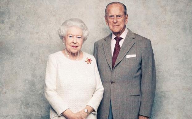 La reina Isabel II y el príncipe Felipe celebran su 70 aniversario de boda