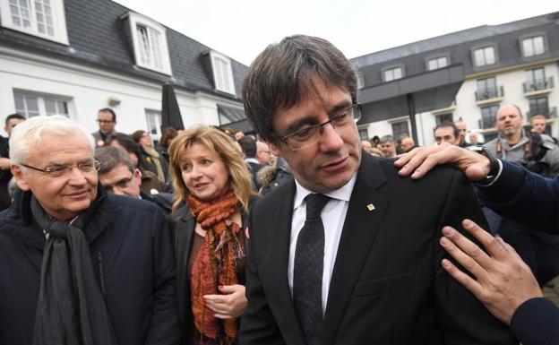 Puigdemont comparecerá ante el juez el lunes a primera hora