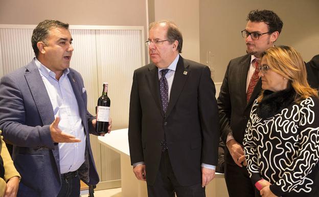 Herrera destaca la «calidad» de los vinos de Castilla y León