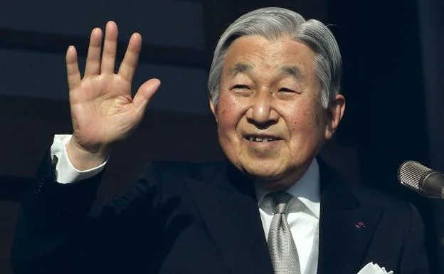 El emperador de Japón abdicará en abril de 2019