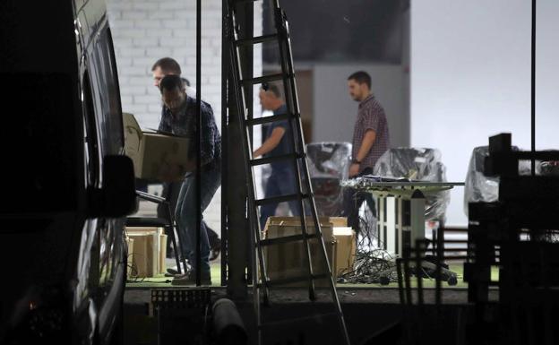 El equipo que hizo la página de voluntarios del 1-O trabajaba sin orden por escrito