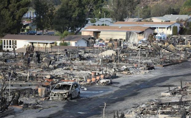 Los feroces incendios se extienden por el sur de California