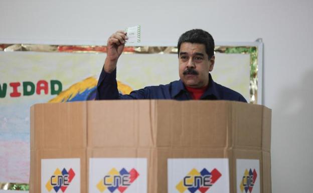 La oposición venezolana califica las municipales de «fraudulentas»