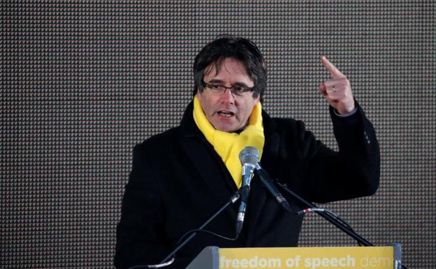 Puigdemont se gastó medio millón en la publicidad del 1-O