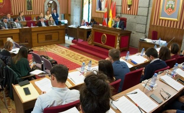 Un desfase en la previsión de ingresos, nueva polémica en torno al presupuesto