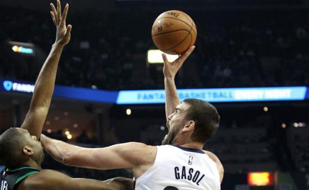 El doble-doble de Gasol no salva a los Grizzlies