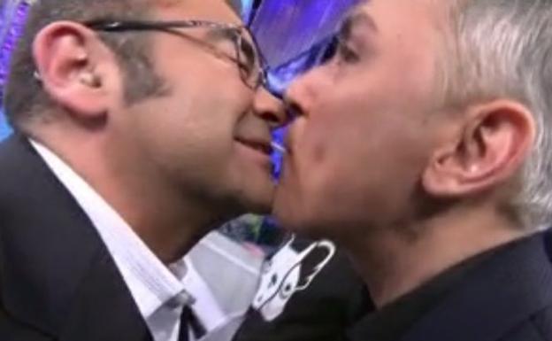 El casi-beso de Jorge Javier Vázquez a Kiko Hernández