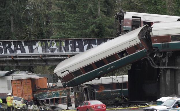 El tren descarrilado en EE UU casi triplicaba la velocidad permitida