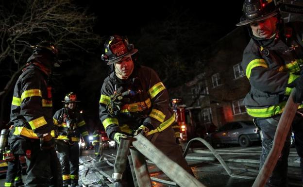 El incendio que provocó 12 muertos en Nueva York fue causado por un niño de 3 años