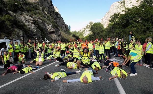 La Plataforma de la N-I adelanta la convocatoria al domingo