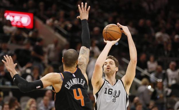 Gasol y Ginóbili guían a los Spurs en la victoria sobre los Suns