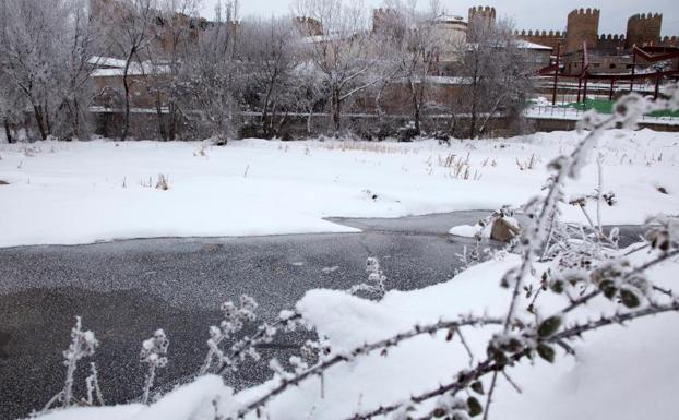 La nieve mantiene Ávila colapsada 4 días después