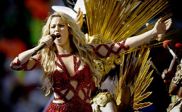 Shakira no se opera de las cuerdas vocales por posibles riesgos