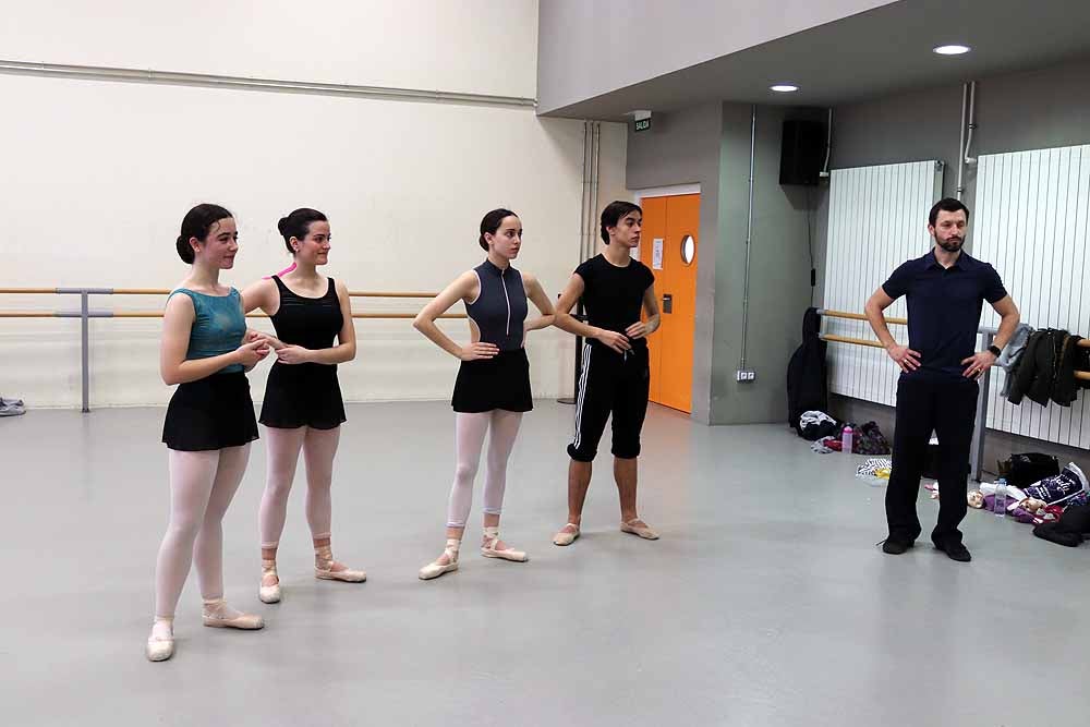 Así imparten las clases los alumnos de la Escuela Profesional de Danza