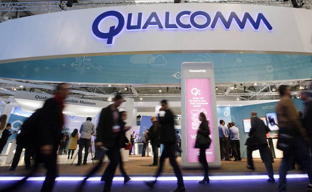 Multa de 997 millones a Qualcomm por pedir exclusividad a Apple en el uso de sus chips