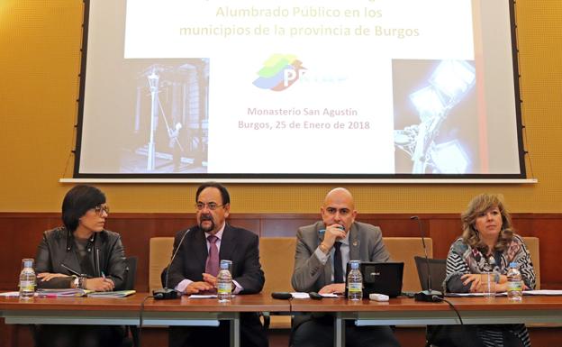 Los municipios tienen hasta el 1 de septiembre para finalizar el renovado del alumbrado