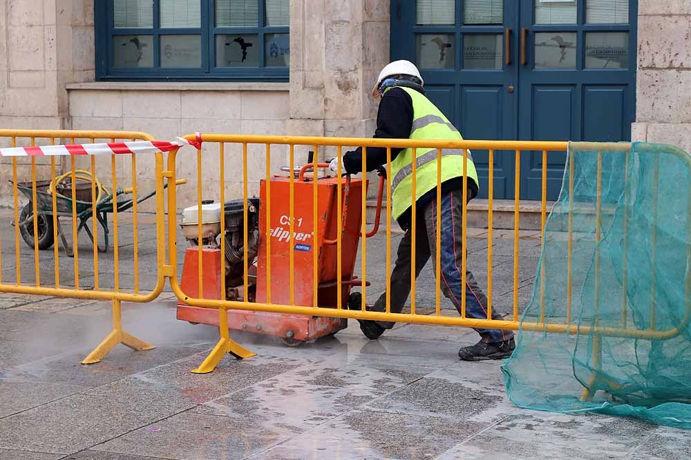 Comienzan las obras del proceso de remodelación de la Plaza Mayor