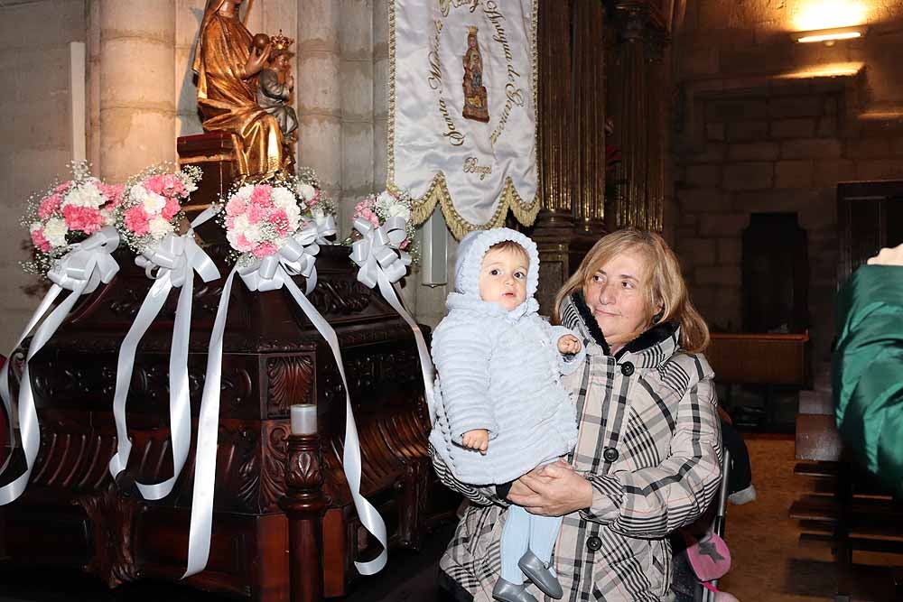 Estos son los bebés que han recibido la bendición de la Misa de la Luz