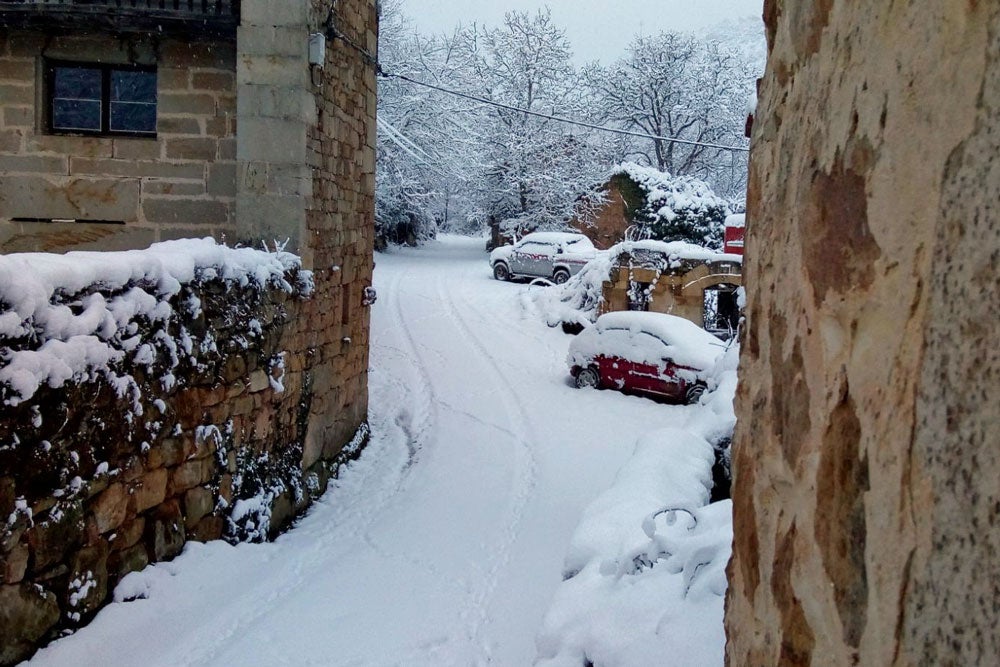 Burgos continúa en alerta por nieve, con complicaciones en las carreteras