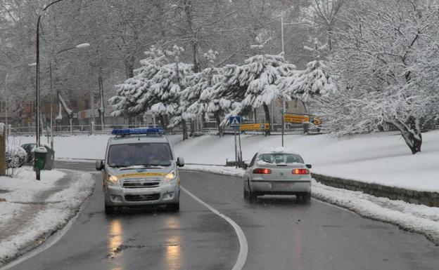 Protección Civil recomienda evitar los desplazamientos por carretera