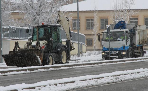 La nieve motiva al Ayuntamiento a suspender la vigilancia de la ORA