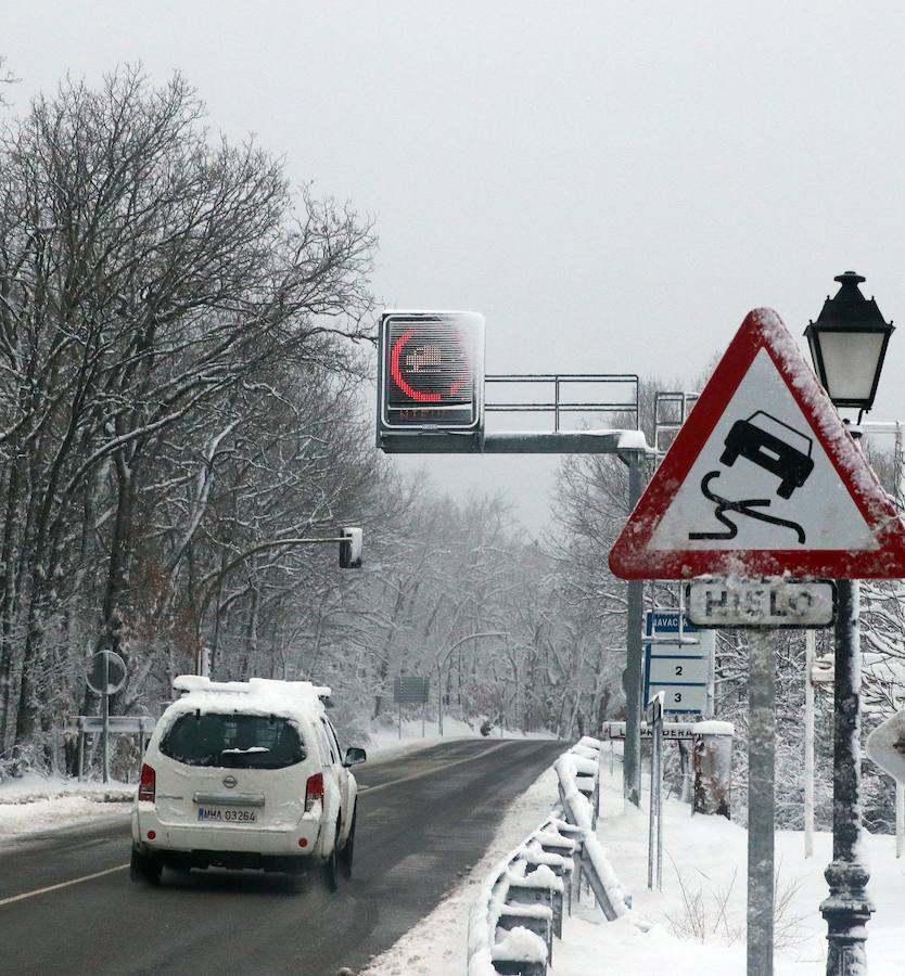 Lunes cubierto de nieve en Segovia