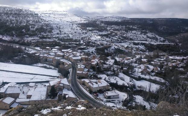 Mucho frío y poca nieve en Burgos, con alguna incidencia en las carreteras