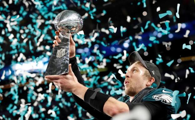 Los Eagles hacen terrenales a los Patriots