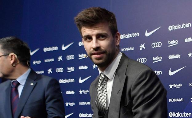 Gerard Piqué manda callar a los aficionados del Espanyol