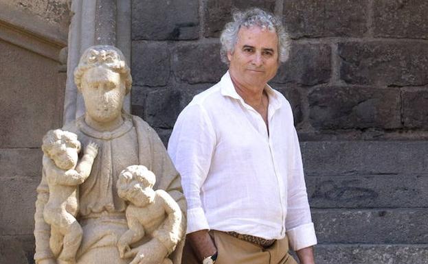 Piden 9 años de cárcel para Ildefonso Falcones por fraude fiscal